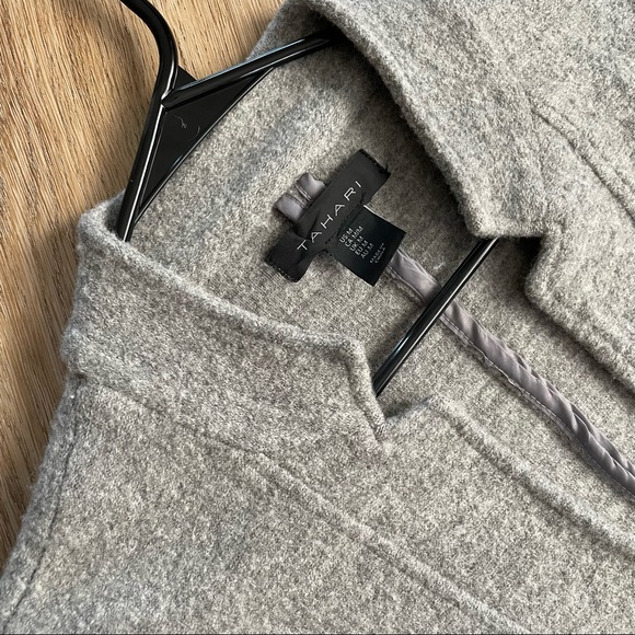 TAHARI | wool coat medium - Picture 3 of 5